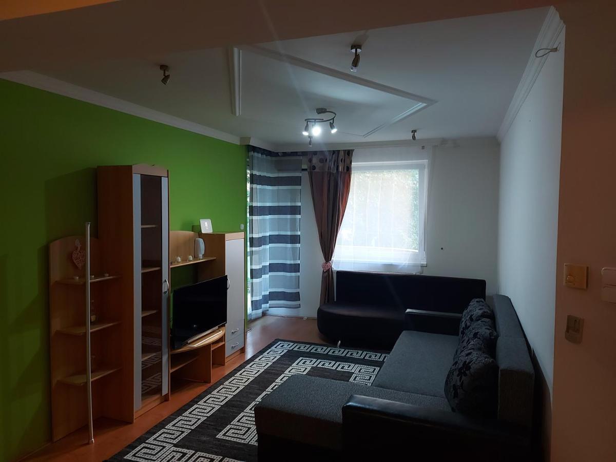 Lara Apartman デブレツェン エクステリア 写真